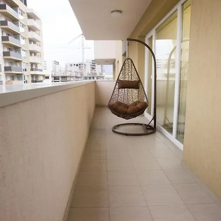 Luxury - Urban Plaza - Mountain View Apartment Brasov